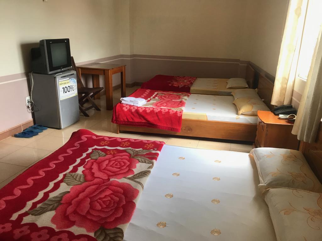 Kim Hoan Ngoc Hotel Plây Ku Exterior foto